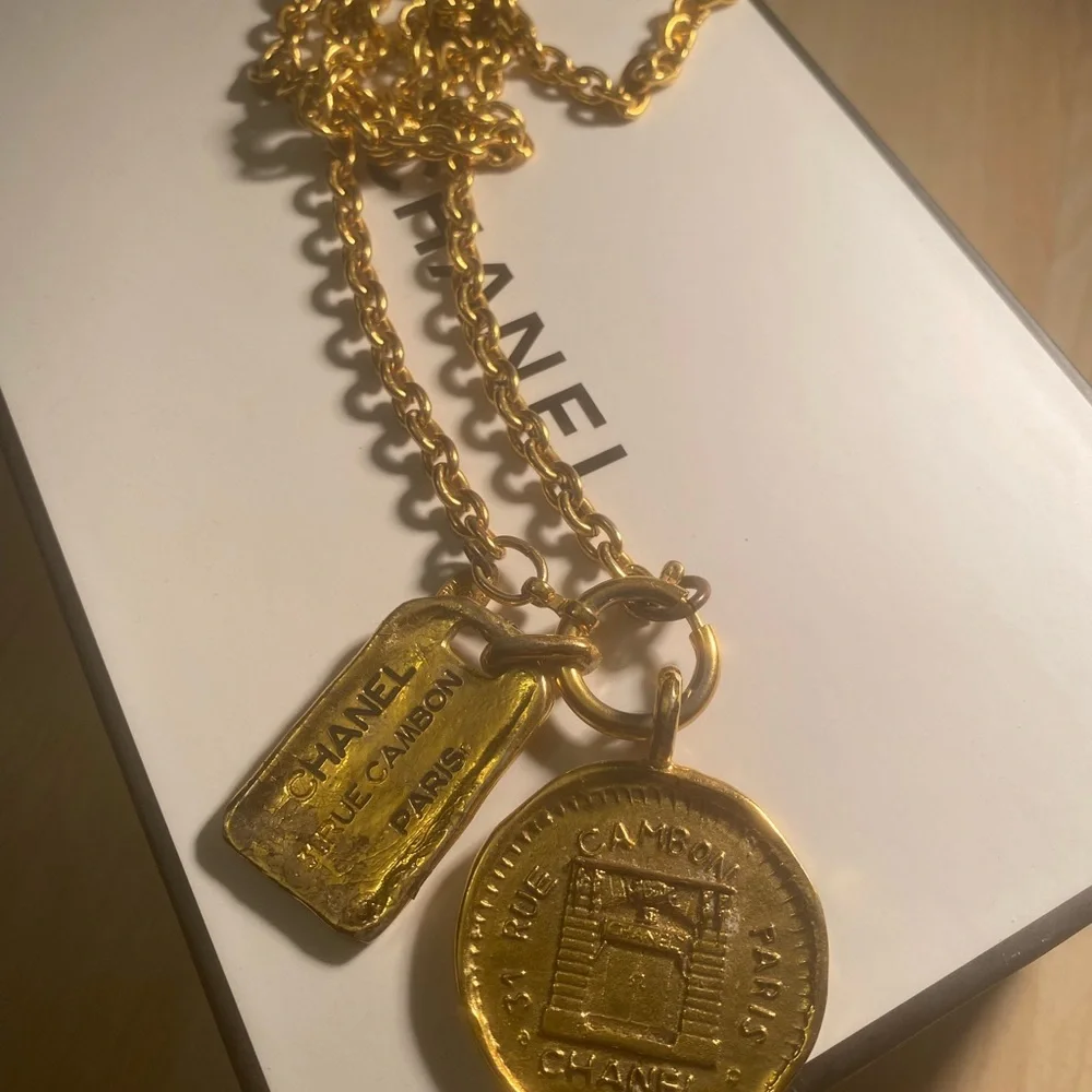 CHANEL authentic vintage